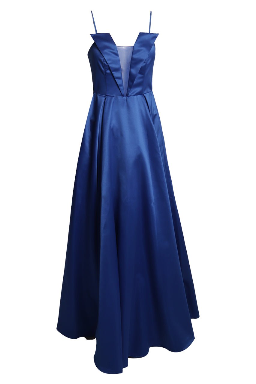 Explora la elegancia con nuestros vestidos premium y zapatillas de